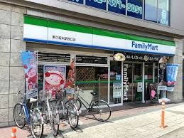 ファミリーマート 東久留米駅西口店の画像