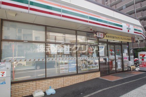 セブンイレブン 横浜中央2丁目店の画像