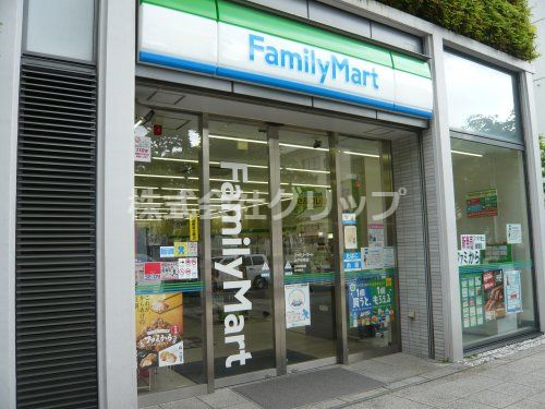 ファミリーマート 山下町南店の画像