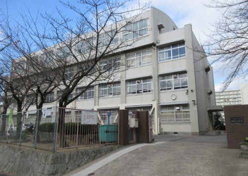 神陵台中学校の画像