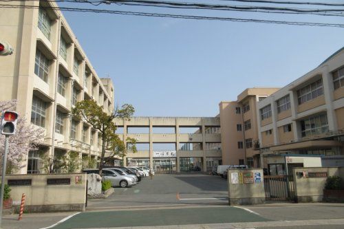 花園小学校の画像