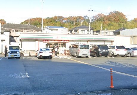 セブンイレブン 神戸八多町中店の画像