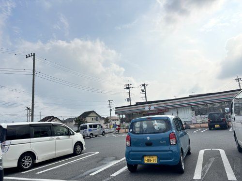 セブンイレブン 深谷小前田店の画像