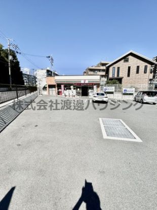 セブンイレブン豊中新千里南町２丁目店の画像