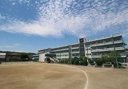 片岡中学校の画像