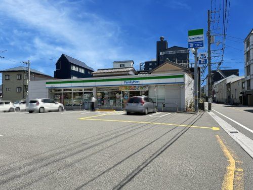 ファミリーマート 高知南宝永町店の画像