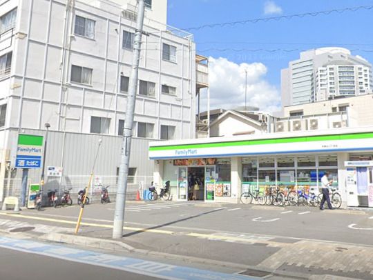 ファミリーマート 本駒込二丁目店の画像