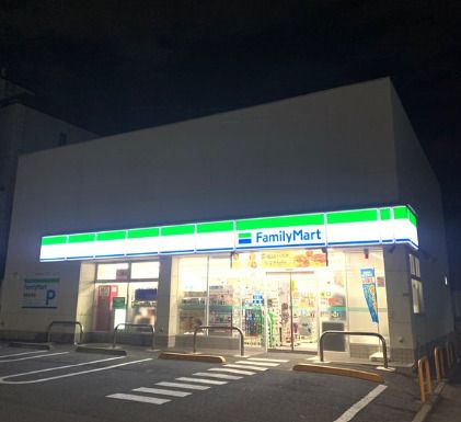 ファミリーマート 中野弥生町一丁目店の画像