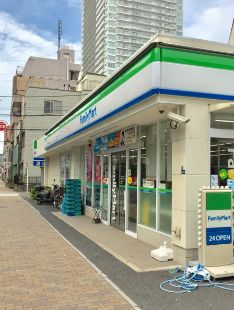 ファミリーマート 入谷二丁目店の画像