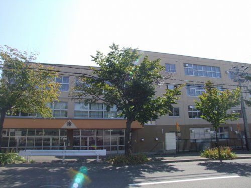 札幌市立南の沢小学校の画像