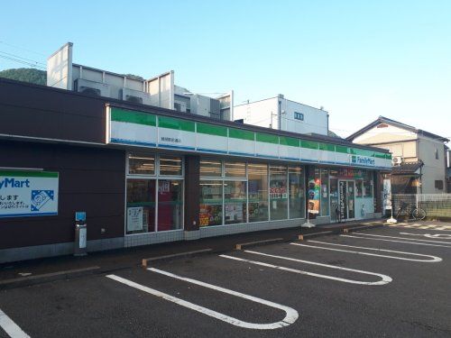 ファミリーマート綾部駅前店の画像