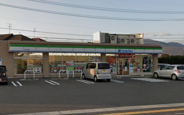 ファミリーマート 岡山中島店の画像