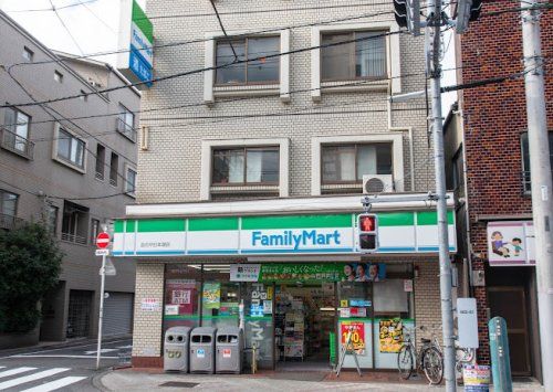 ファミリーマート 台東日本堤店の画像