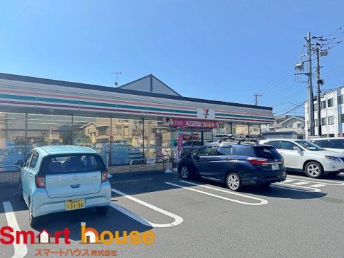 セブンイレブン 厚木山際店の画像