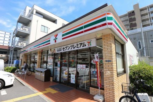  セブンイレブン吹田垂水町３丁目店の画像