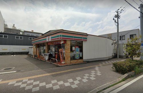 セブンイレブン 和歌山小雑賀1丁目店の画像