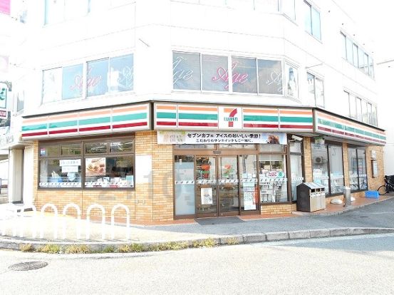 セブンイレブン　田尾寺店の画像