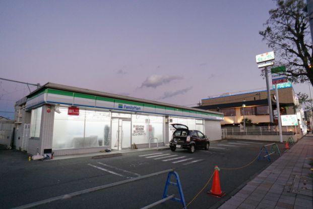 ファミリーマート相模原鵜野森店の画像