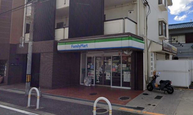 ファミリーマート東大阪近江堂店の画像