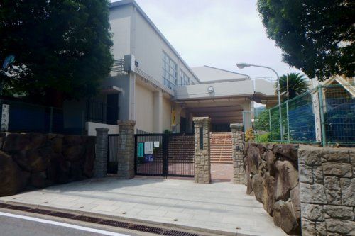 神戸市立本山南中学校の画像