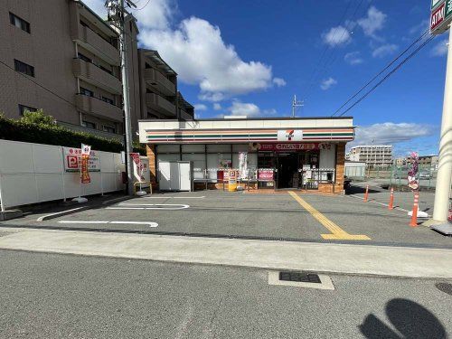 セブンイレブン 西宮門戸東町店の画像