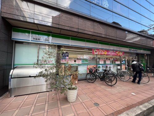 ファミリーマート 甲風園一丁目店の画像