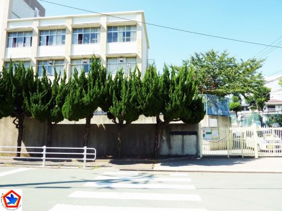 小束山小学校の画像