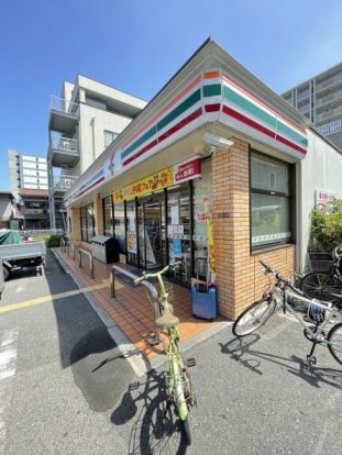 セブンイレブン 吹田垂水町3丁目店の画像