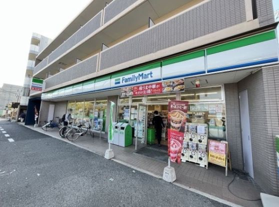 ファミリーマート 吹田内本町店の画像