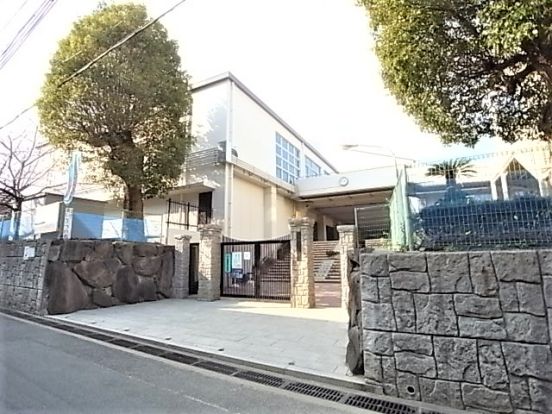 神戸市立本山南中学校の画像