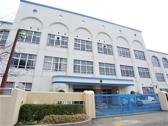 神戸市立本山第二小学校の画像