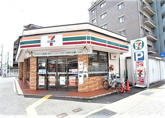 セブンイレブン 神戸本山駅南店の画像