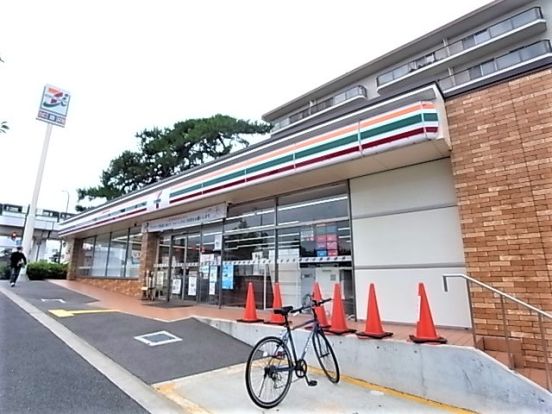 セブンイレブン 神戸魚崎北町4丁目店の画像