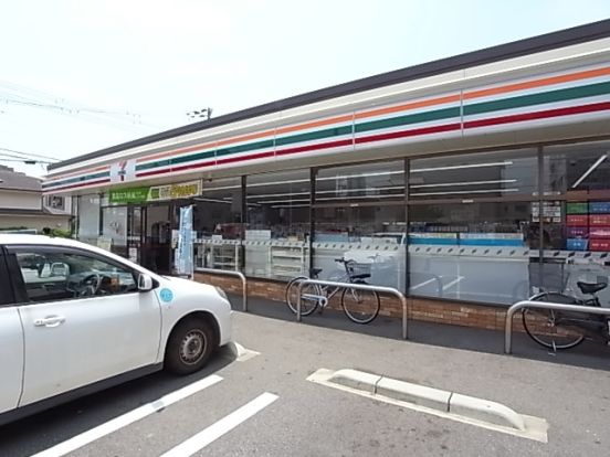 セブンイレブン 神戸大和町4丁目店の画像