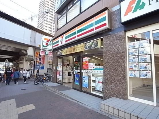 セブンイレブン 神戸灘六甲道駅前店の画像