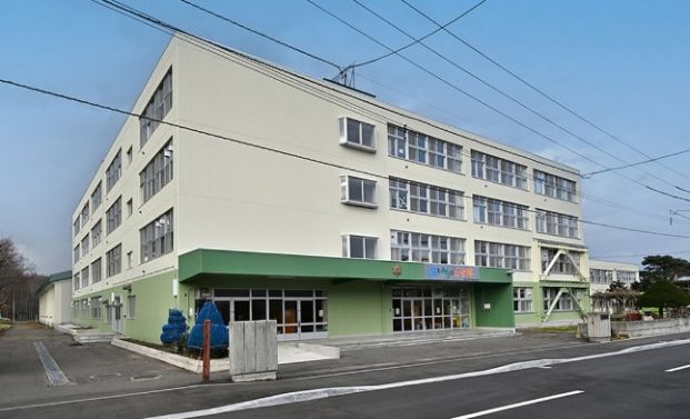 札幌市立三里塚小学校の画像