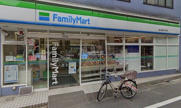 ファミリーマート 亀山西新井本町店の画像