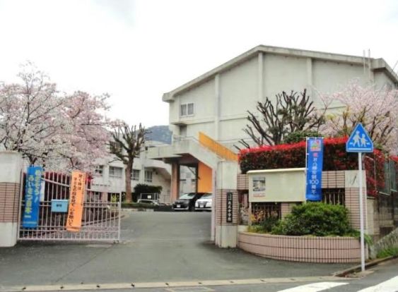 北九州市立花尾中学校の画像