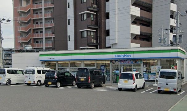 ファミリーマート 八幡西三ケ森店の画像