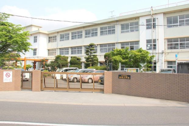 北九州市立塔野小学校の画像