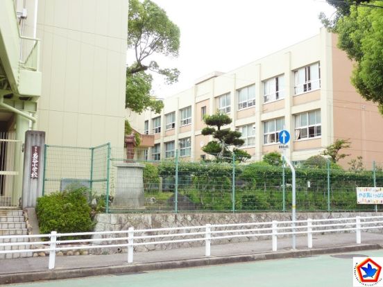 名谷小学校の画像