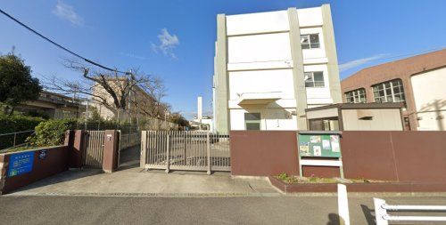 東鳥取小学校の画像