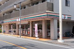 セブンイレブン 練馬春日町1丁目店の画像