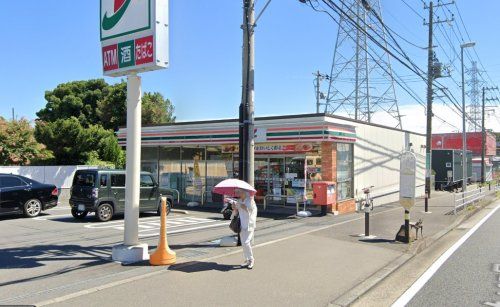 セブンイレブン 藤沢中高倉店の画像