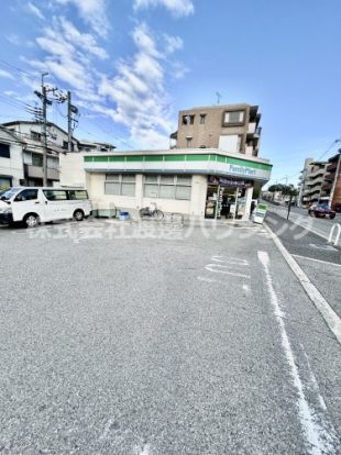 ファミリーマート豊中若竹町店の画像