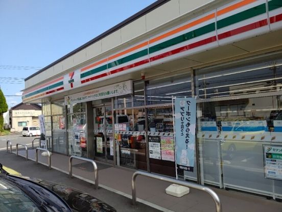 セブンイレブン 高崎日高町店の画像