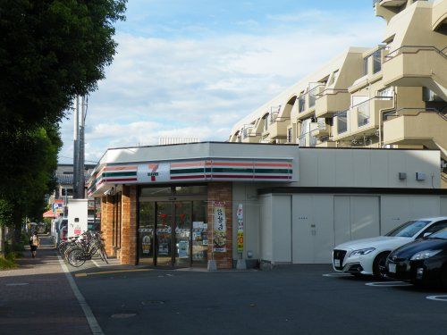 セブンイレブン椎堂店の画像