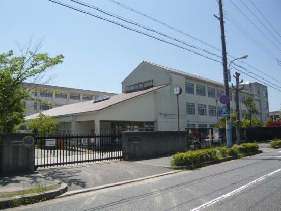 神戸市立櫨谷中学校の画像