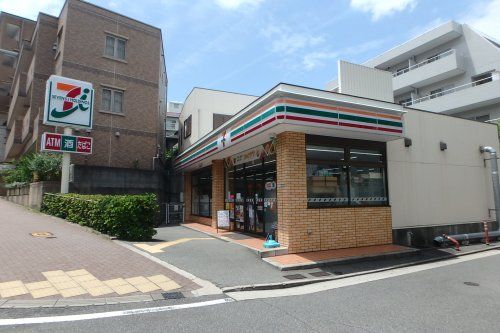 セブンイレブン 阪急夙川駅南口店の画像