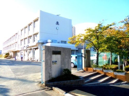 神戸市立箕谷小学校の画像